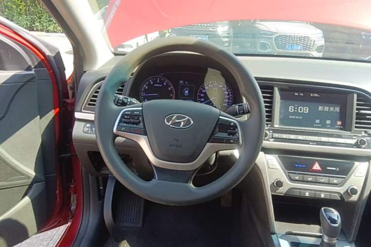 Used Hyundai Elantra (6th Generation / Lingdong) 2016 1.6L Automatic ZhiXuan – Elite Version Steering Wheel