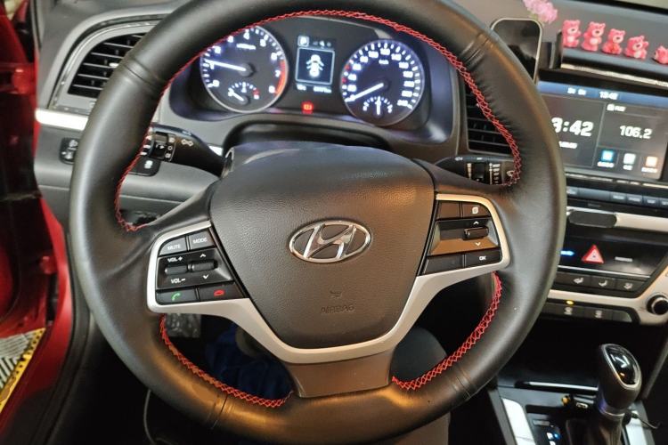 Used Hyundai Elantra (6th Generation / Lingdong) 2016 1.6L Automatic ZhiXuan – Elite Version Steering Wheel