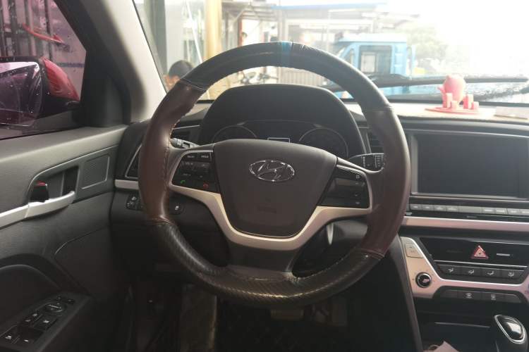 Used Hyundai Elantra (6th Generation / Lingdong) 2016 1.6L Automatic ZhiXuan – Elite Version Steering Wheel
