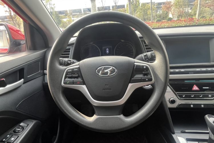 Used Hyundai Elantra (6th Generation / Lingdong) 2016 1.6L Automatic ZhiXuan – Elite Version Steering Wheel