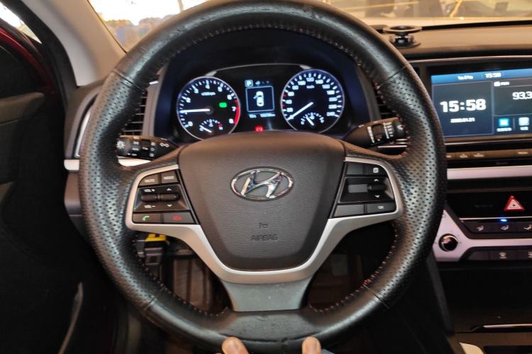 Used Hyundai Elantra (6th Generation / Lingdong) 2016 1.6L Automatic ZhiXuan – Elite Version Steering Wheel