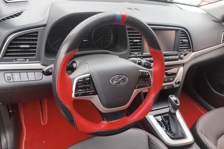 Used Hyundai Elantra (6th Generation / Lingdong) 2016 1.6L Automatic ZhiXuan – Elite Version Steering Wheel