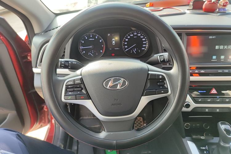 Used Hyundai Elantra (6th Generation / Lingdong) 2016 1.6L Automatic ZhiXuan – Elite Version Steering Wheel