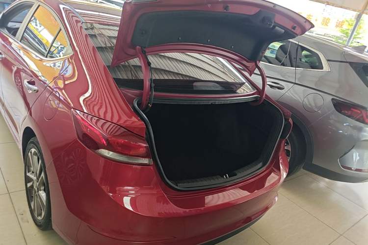 Used Hyundai Elantra (6th Generation / Lingdong) 2016 1.6L Automatic ZhiXuan – Elite Version Trunk