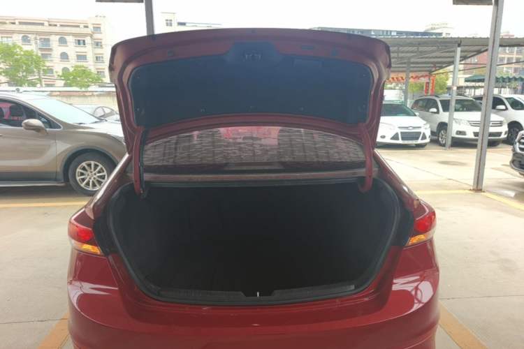 Used Hyundai Elantra (6th Generation / Lingdong) 2016 1.6L Automatic ZhiXuan – Elite Version Trunk