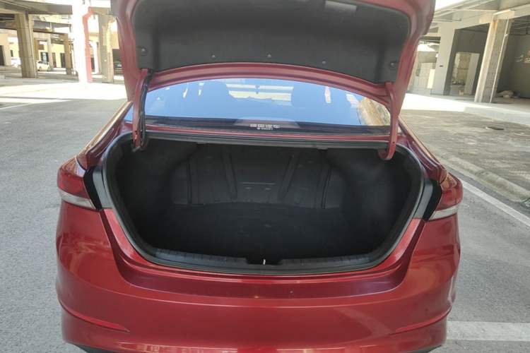 Used Hyundai Elantra (6th Generation / Lingdong) 2016 1.6L Automatic ZhiXuan – Elite Version Trunk