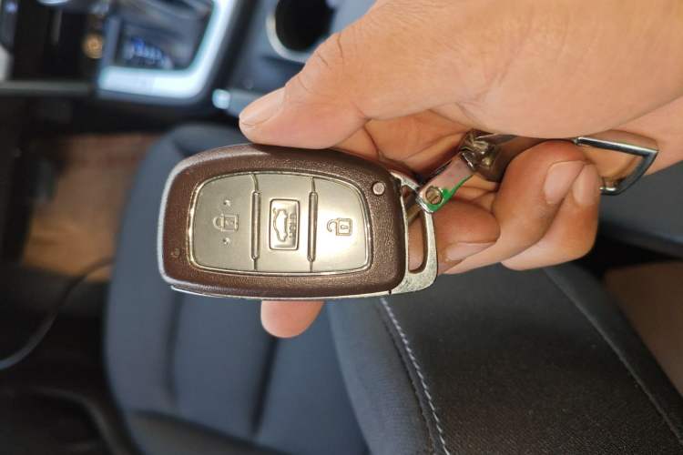 Used Hyundai Elantra (6th Generation / Lingdong) 2016 1.6L Automatic ZhiXuan – Elite Version Vehicle Key
