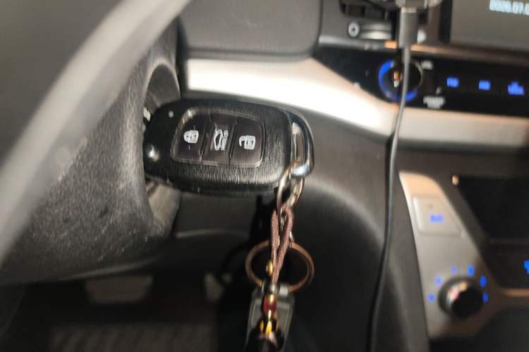 Used Hyundai Elantra (6th Generation / Lingdong) 2016 1.6L Automatic ZhiXuan – Elite Version Vehicle Key