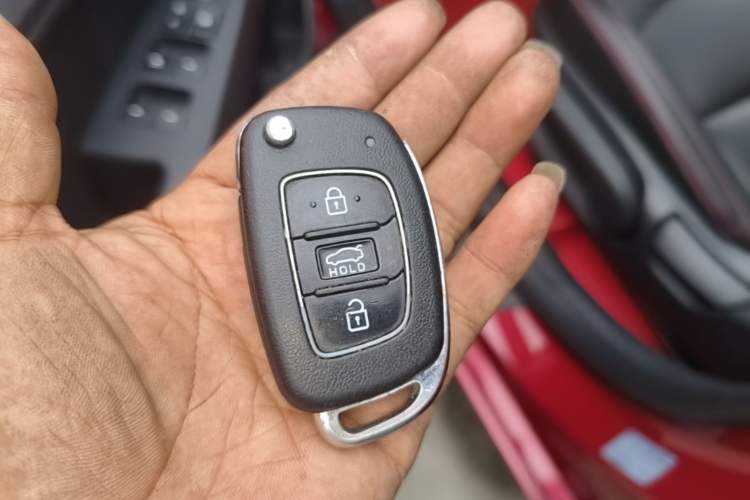 Used Hyundai Elantra (6th Generation / Lingdong) 2016 1.6L Automatic ZhiXuan – Elite Version Vehicle Key