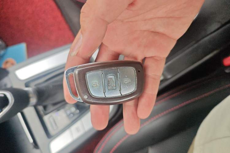 Used Hyundai Elantra (6th Generation / Lingdong) 2016 1.6L Automatic ZhiXuan – Elite Version Vehicle Key