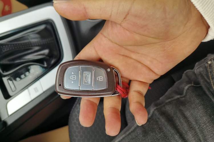 Used Hyundai Elantra (6th Generation / Lingdong) 2016 1.6L Automatic ZhiXuan – Elite Version Vehicle Key