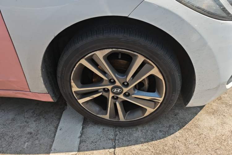 Used Hyundai Elantra (6th Generation / Lingdong) 2016 1.6L Automatic ZhiXuan – Elite Version Right Front Wheel Hub