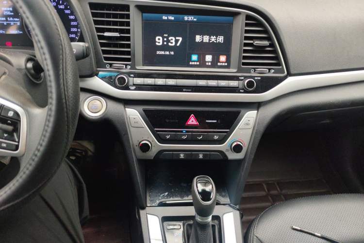 Used Hyundai Elantra (6th Generation / Lingdong) 2016 1.6L Automatic ZhiXuan – Elite Version Audio And AC Panel
