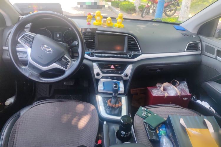 Used Hyundai Elantra (6th Generation / Lingdong) 2016 1.6L Automatic ZhiXuan – Elite Version Center Console
