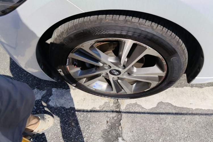 Used Hyundai Elantra (6th Generation / Lingdong) 2016 1.6L Automatic ZhiXuan – Elite Version Left Front Wheel Hub
