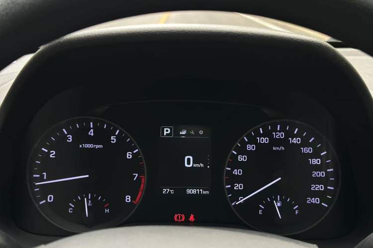 Used Hyundai Elantra (6th Generation / Lingdong) 2016 1.6L Automatic ZhiXuan – Elite Version Odometer Close Up