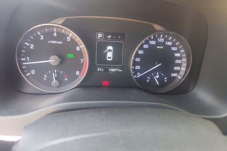 Used Hyundai Elantra (6th Generation / Lingdong) 2016 1.6L Automatic ZhiXuan – Elite Version Odometer Close Up