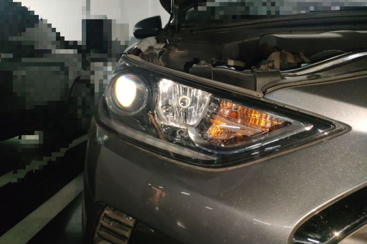 Used Hyundai Elantra (6th Generation / Lingdong) 2016 1.6L Automatic ZhiXuan – Elite Version Right Front Headlight