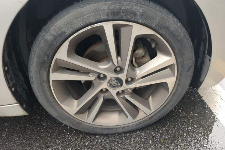 Used Hyundai Elantra (6th Generation / Lingdong) 2016 1.6L Automatic ZhiXuan – Elite Version Right Front Wheel Hub