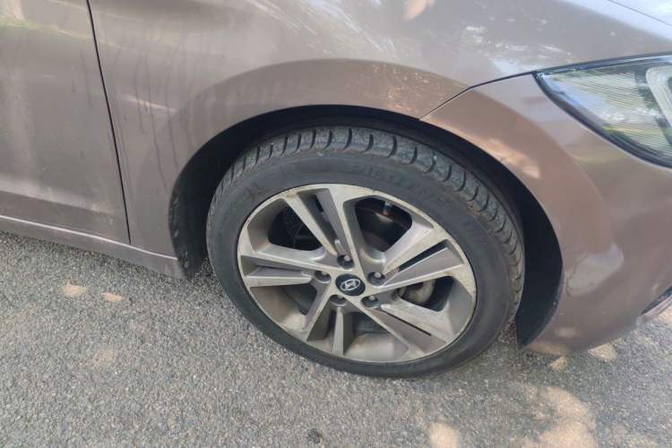 Used Hyundai Elantra (6th Generation / Lingdong) 2016 1.6L Automatic ZhiXuan – Elite Version Right Front Wheel Hub