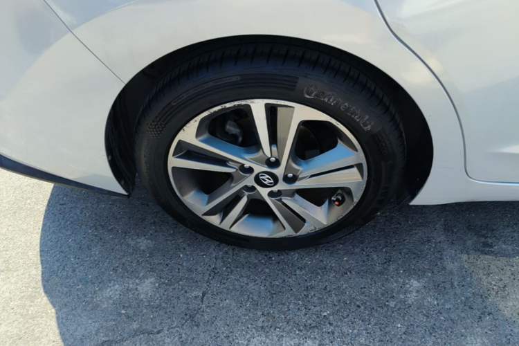 Used Hyundai Elantra (6th Generation / Lingdong) 2016 1.6L Automatic ZhiXuan – Elite Version Right Rear Wheel Hub