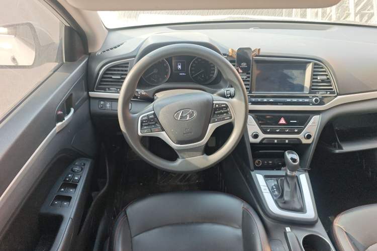 Used Hyundai Elantra (6th Generation / Lingdong) 2016 1.6L Automatic ZhiXuan – Elite Version Steering Wheel