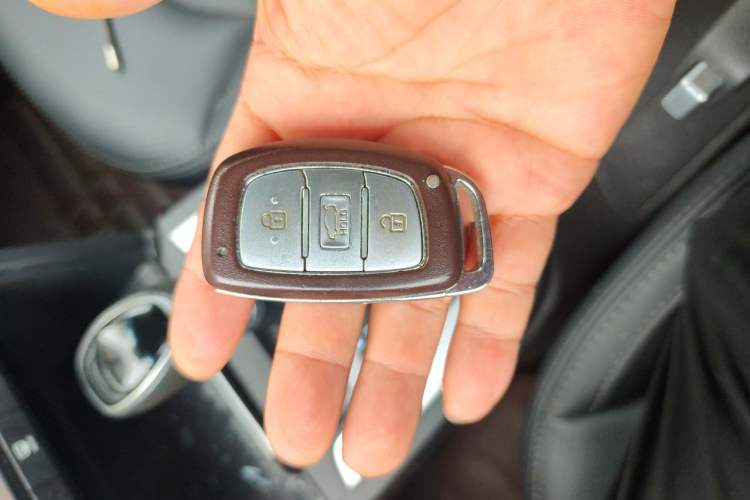 Used Hyundai Elantra (6th Generation / Lingdong) 2016 1.6L Automatic ZhiXuan – Elite Version Vehicle Key