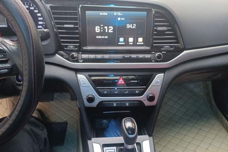 Used Hyundai Elantra (6th Generation / Lingdong) 2016 1.6L Automatic ZhiXuan – Elite Version Audio And AC Panel