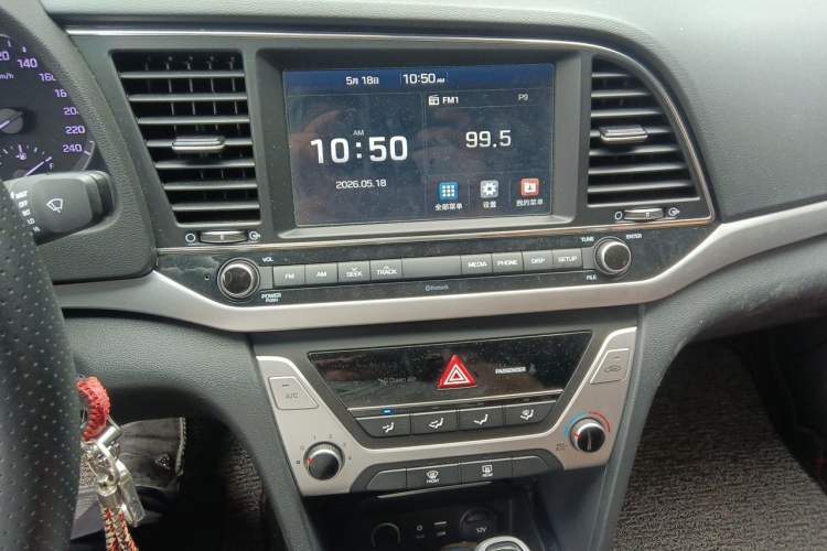 Used Hyundai Elantra (6th Generation / Lingdong) 2016 1.6L Automatic ZhiXuan – Elite Version Audio And AC Panel