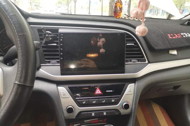 Used Hyundai Elantra (6th Generation / Lingdong) 2016 1.6L Automatic ZhiXuan – Elite Version Audio And AC Panel