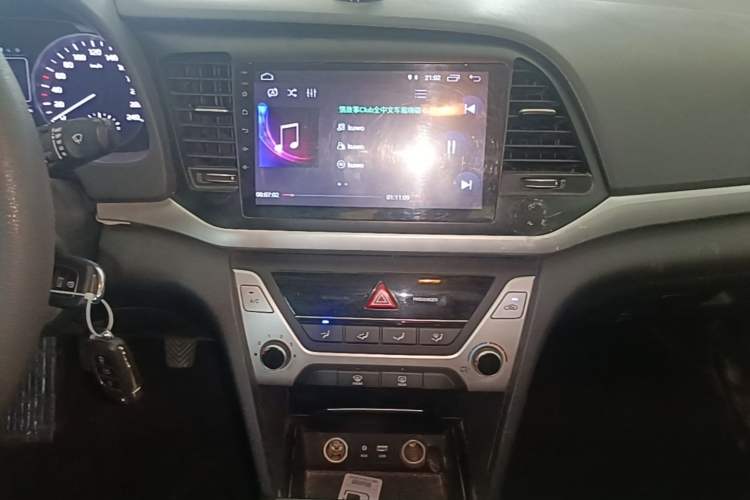 Used Hyundai Elantra (6th Generation / Lingdong) 2016 1.6L Manual ZhiXuan·Youth Edition Audio And AC Panel
