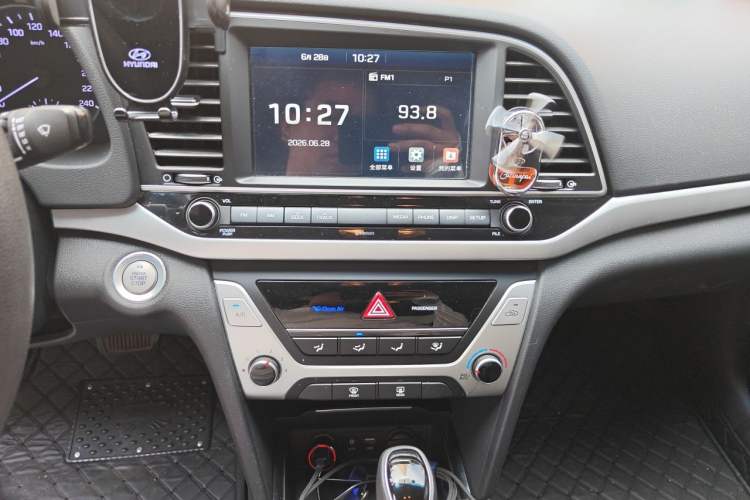 Used Hyundai Elantra (6th Generation / Lingdong) 2016 1.6L Automatic ZhiXuan – Elite Version Audio And AC Panel
