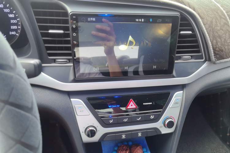 Used Hyundai Elantra (6th Generation / Lingdong) 2016 1.6L Manual ZhiXuan·Youth Edition Audio And AC Panel
