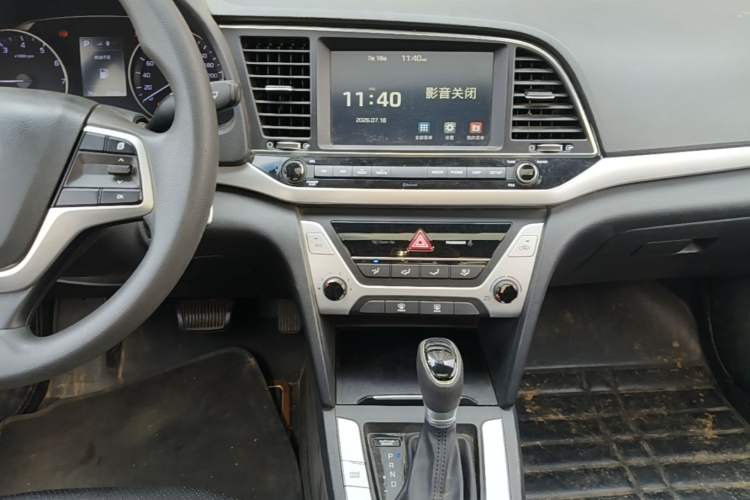 Used Hyundai Elantra (6th Generation / Lingdong) 2016 1.6L Automatic ZhiXuan – Elite Version Audio And AC Panel