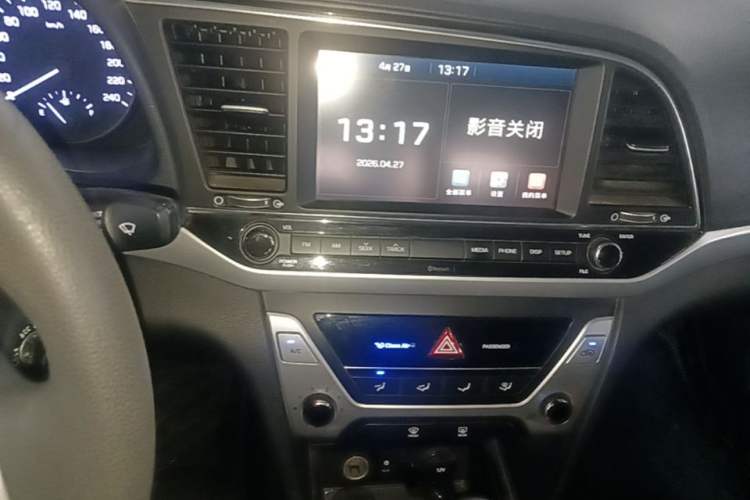 Used Hyundai Elantra (6th Generation / Lingdong) 2016 1.6L Automatic ZhiXuan – Elite Version Audio And AC Panel