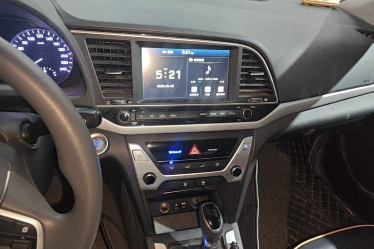 Used Hyundai Elantra (6th Generation / Lingdong) 2016 1.6L Automatic ZhiXuan – Elite Version Audio And AC Panel
