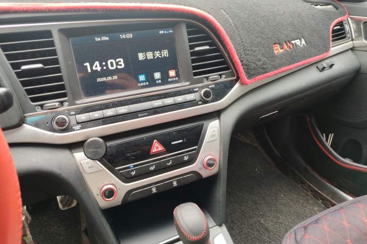 Used Hyundai Elantra (6th Generation / Lingdong) 2016 1.6L Automatic ZhiXuan – Elite Version Audio And AC Panel