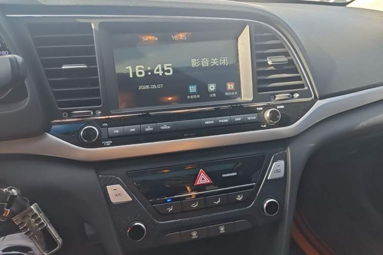 Used Hyundai Elantra (6th Generation / Lingdong) 2016 1.6L Automatic ZhiXuan – Elite Version Audio And AC Panel