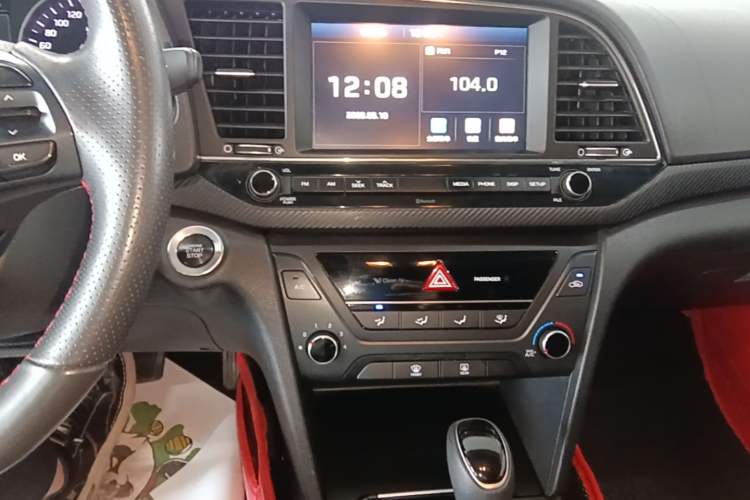Used Hyundai Elantra (6th Generation / Lingdong) 2016 1.4T Dual-Clutch Xuan Dong · Dynamic Version Audio And AC Panel
