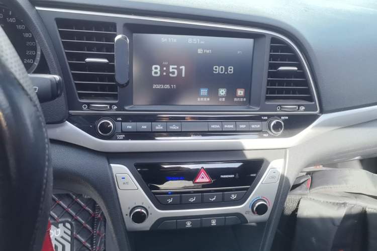Used Hyundai Elantra (6th Generation / Lingdong) 2016 1.6L Automatic ZhiXuan – Elite Version Audio And AC Panel