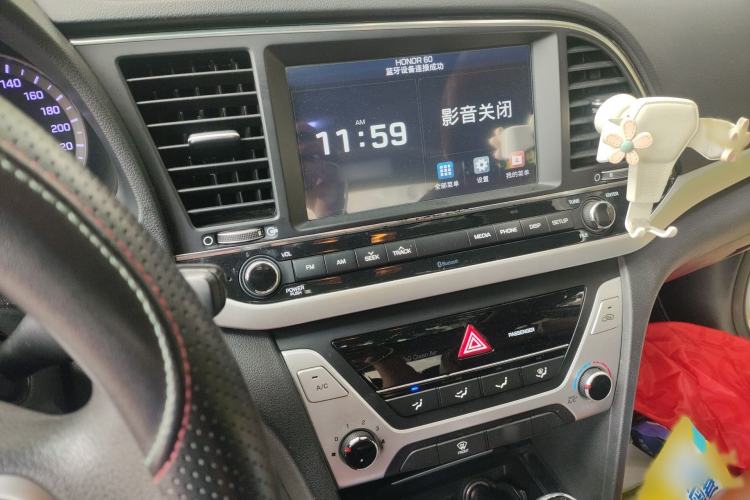 Used Hyundai Elantra (6th Generation / Lingdong) 2016 1.6L Automatic ZhiXuan – Elite Version Audio And AC Panel