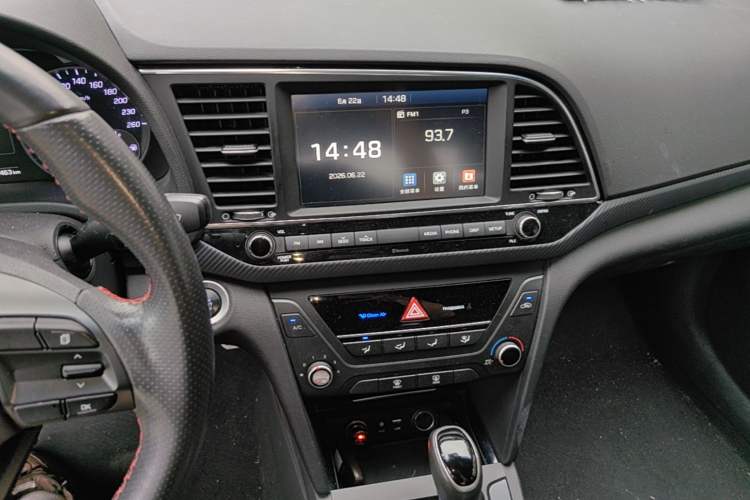 Used Hyundai Elantra (6th Generation / Lingdong) 2016 1.4T Dual-Clutch Xuan Dong·Elite Version Audio And AC Panel