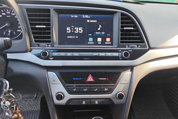 Used Hyundai Elantra (6th Generation / Lingdong) 2016 1.6L Automatic ZhiXuan – Elite Version Audio And AC Panel
