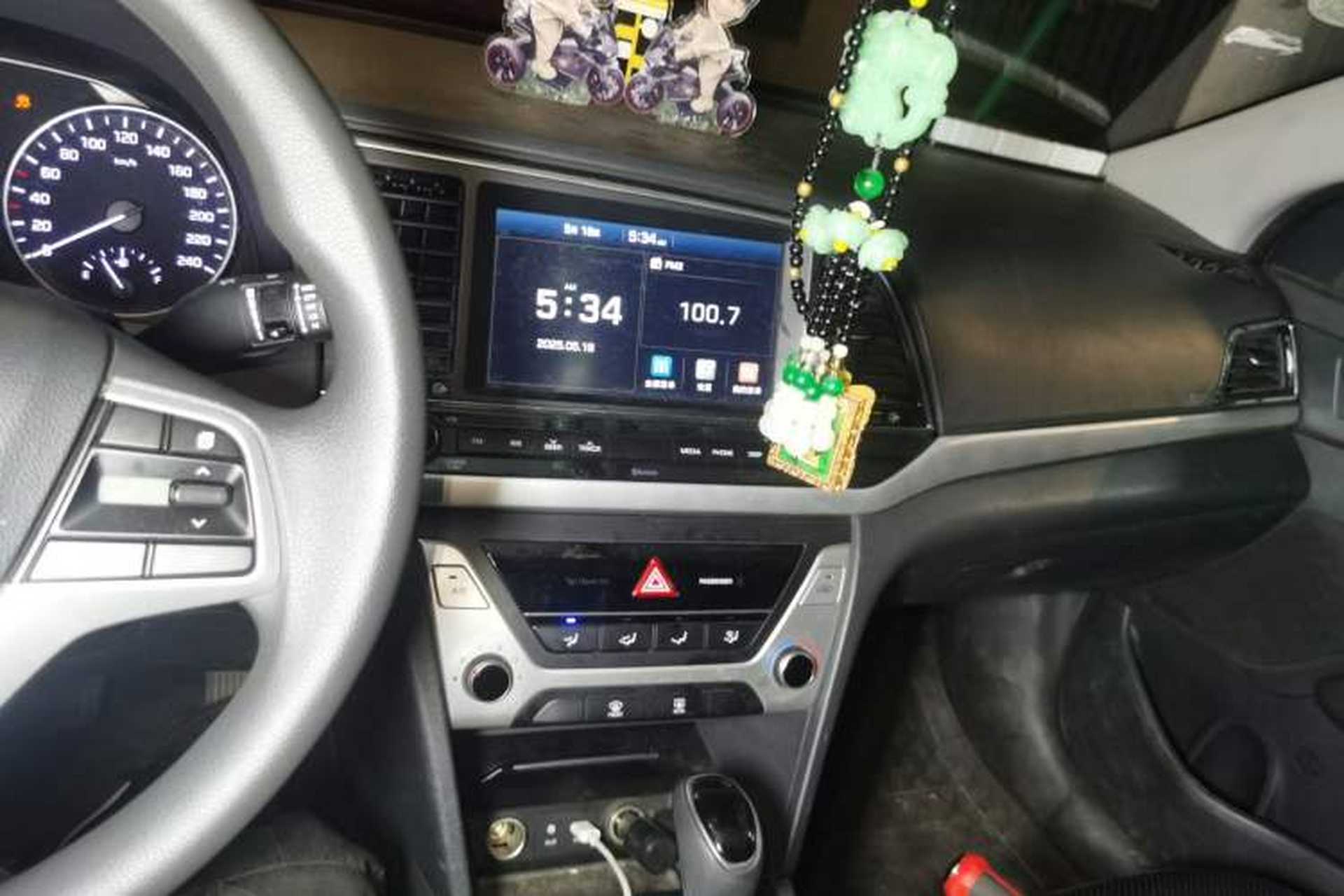 Used Hyundai Elantra (6th Generation / Lingdong) 2016 1.6L Automatic ZhiXuan – Elite Version Audio And AC Panel