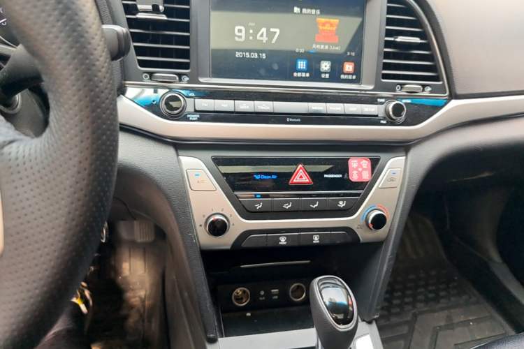 Used Hyundai Elantra (6th Generation / Lingdong) 2016 1.6L Automatic ZhiXuan – Elite Version Audio And AC Panel