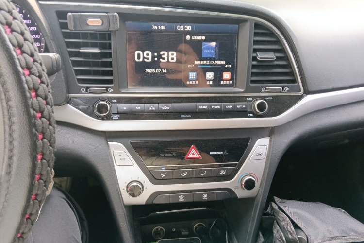 Used Hyundai Elantra (6th Generation / Lingdong) 2016 1.6L Automatic ZhiXuan – Elite Version Audio And AC Panel