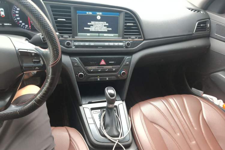 Used Hyundai Elantra (6th Generation / Lingdong) 2016 1.4T Dual-Clutch Xuan Dong · Dynamic Version Audio And AC Panel