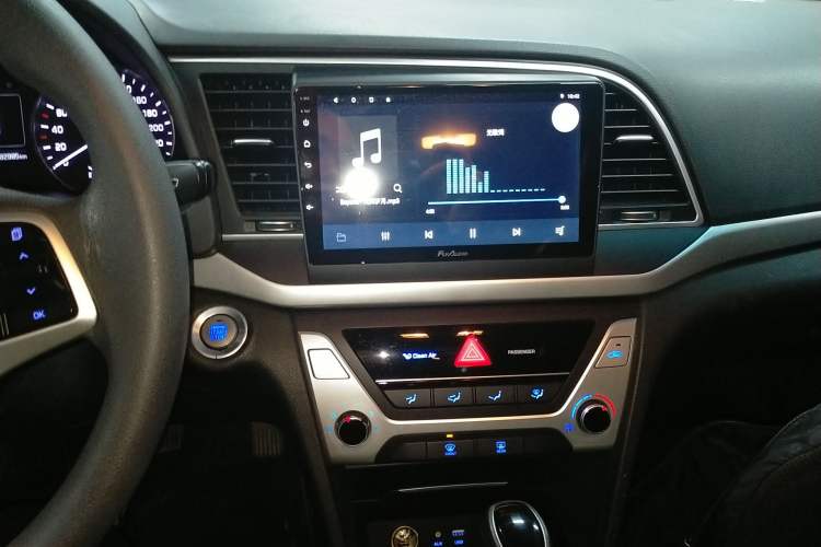 Used Hyundai Elantra (6th Generation / Lingdong) 2016 1.6L Automatic ZhiXuan – Elite Version Audio And AC Panel
