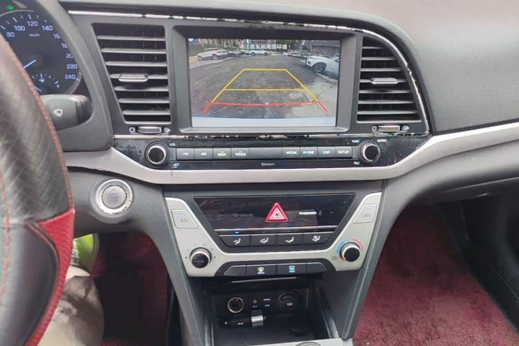 Used Hyundai Elantra (6th Generation / Lingdong) 2016 1.6L Automatic ZhiXuan – Elite Version Audio And AC Panel