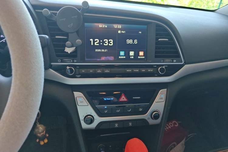 Used Hyundai Elantra (6th Generation / Lingdong) 2016 1.6L Automatic ZhiXuan – Elite Version Audio And AC Panel